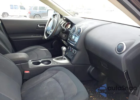 2015 Nissan Rogue Select S z USA, uszkodzony, nr VIN JN8AS5MT7FW656920